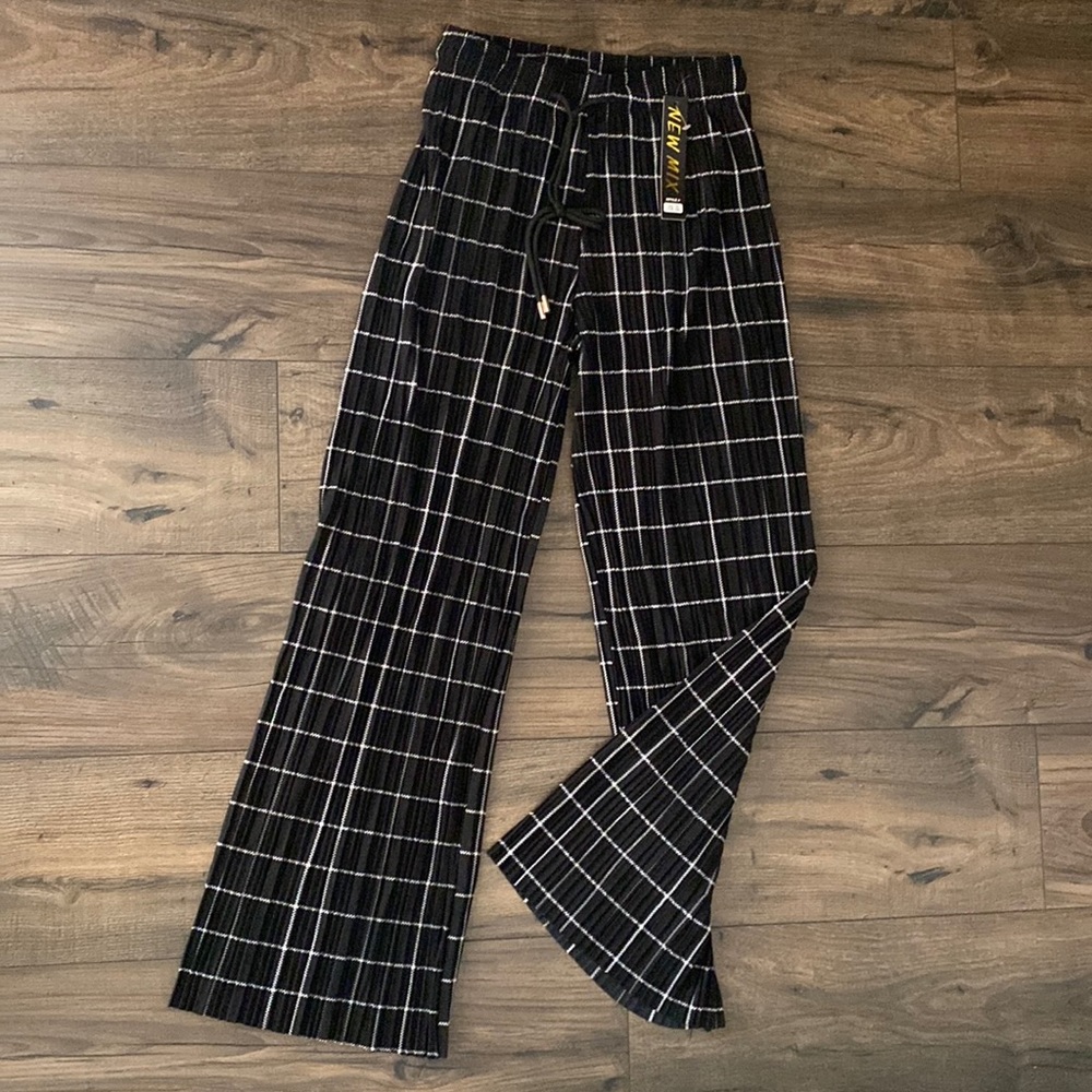 New mix pleated dress pants size 2 nwt